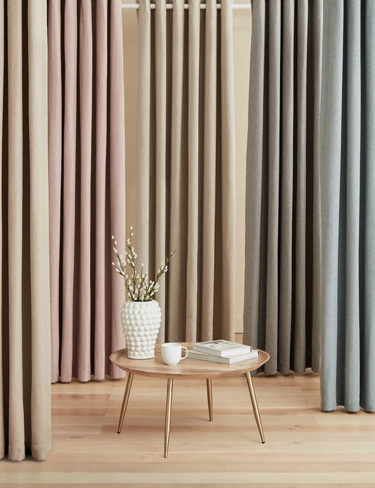 Plain curtains_